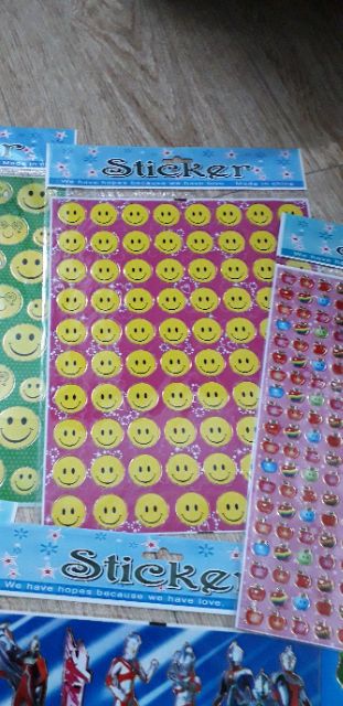 Set 10 tờ hình dán stiker siêu nhân kích thước 22x24 cm có 10 mẫu khác nhau