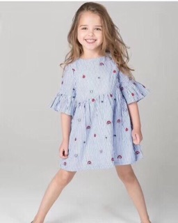 Váy kẻ xanh zara