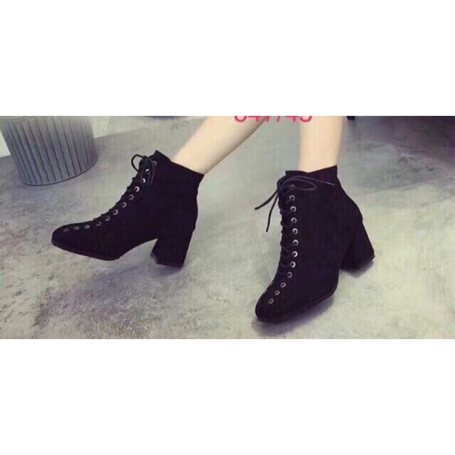 Boots cổ ngắn buộc dây