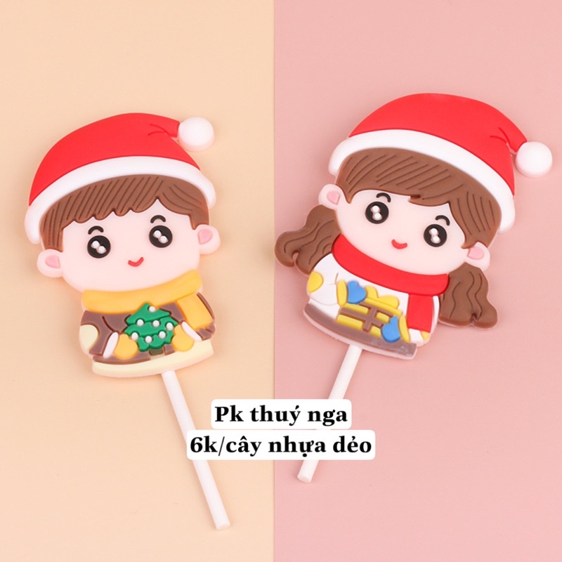5 cây cắm em bé noel nhựa dẻo