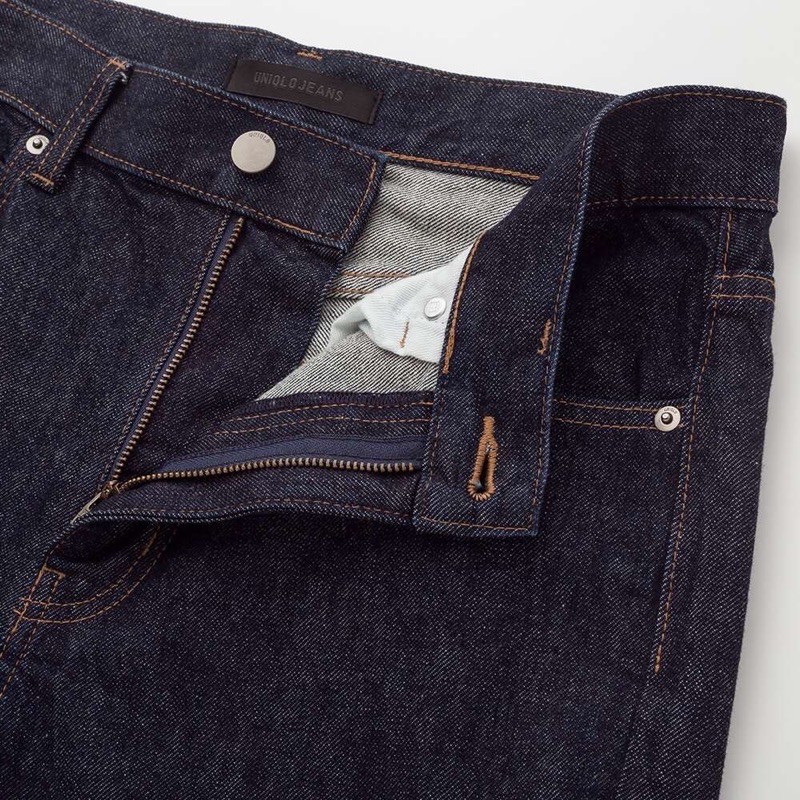 Quần bò jeans nữ ống đứng mài rách cá tính, thời trang, năng động của UNIQLO - Nhật Bản