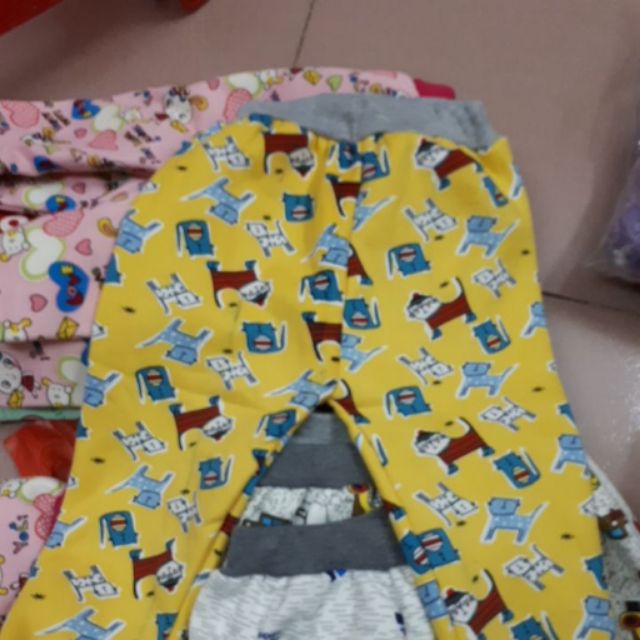 Combo quần trục nỉ bông ấm áp cho bé chỉ với 200.000đ