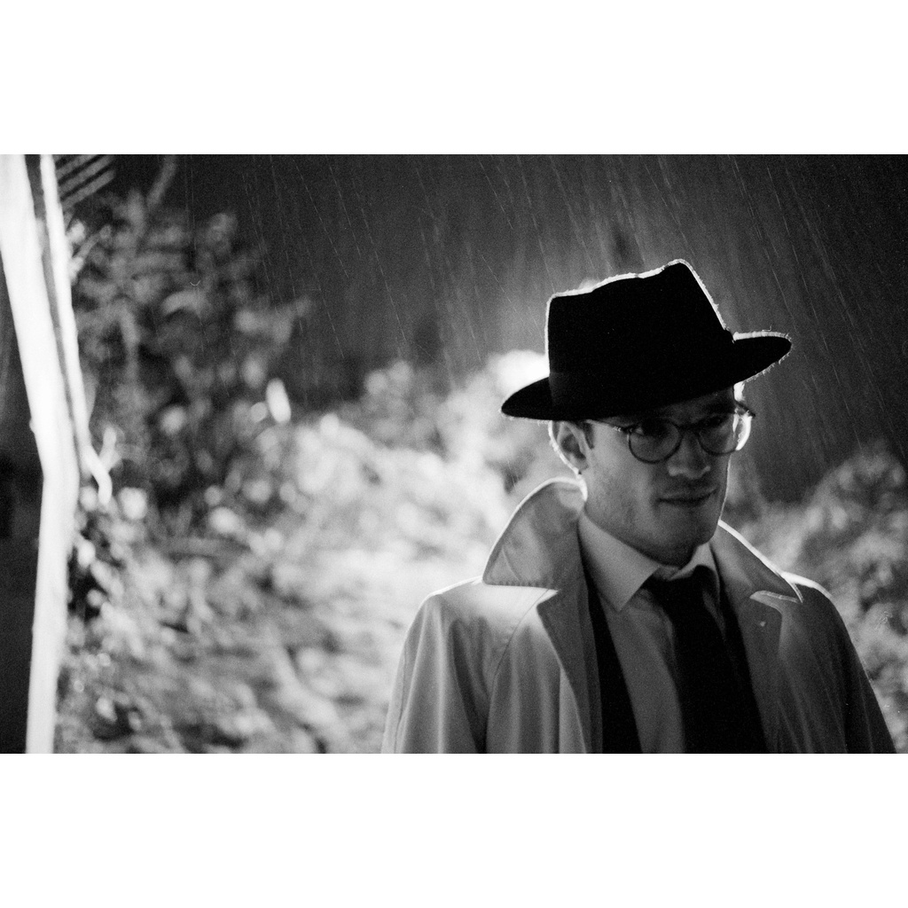 Phim Kosmo Foto Agent Shadow ISO 400, Đen Trắng B&W, 135/35mm x 36 Kiểu, In Date Cho Máy Chụp Ảnh Film - LIIQ Flash