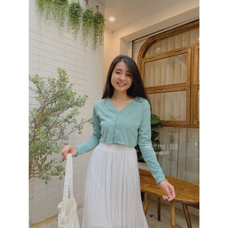Áo Croptop dài tay cổ V 4 cúc