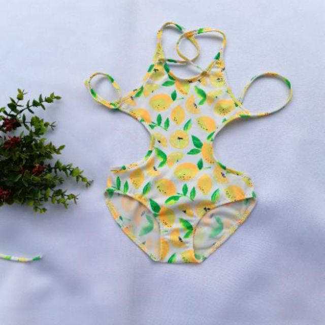 Bikini họa tiết trái chanh