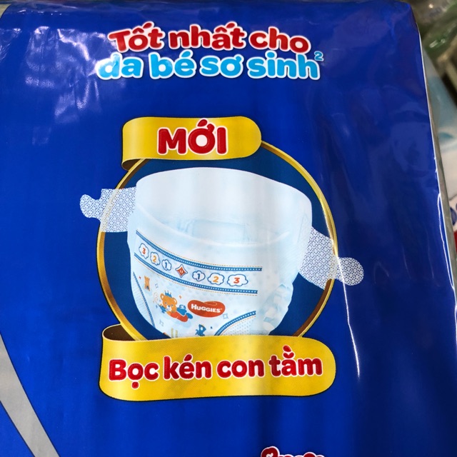 (KHÔNG TẶNG) Combo 2 bịch tả dán sơ sinh Huggies size S88 (4-8kg)