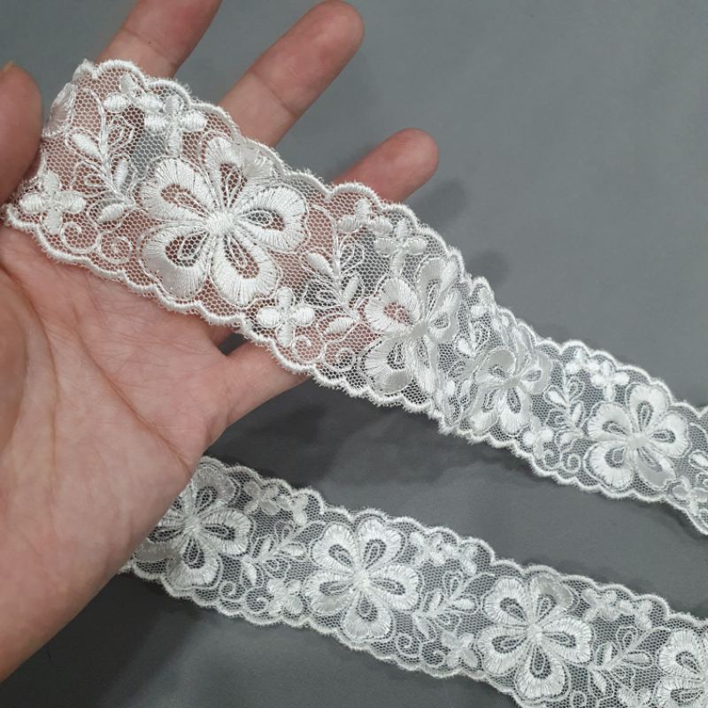 Ren chỉ thêu bản 4cm màu trắng