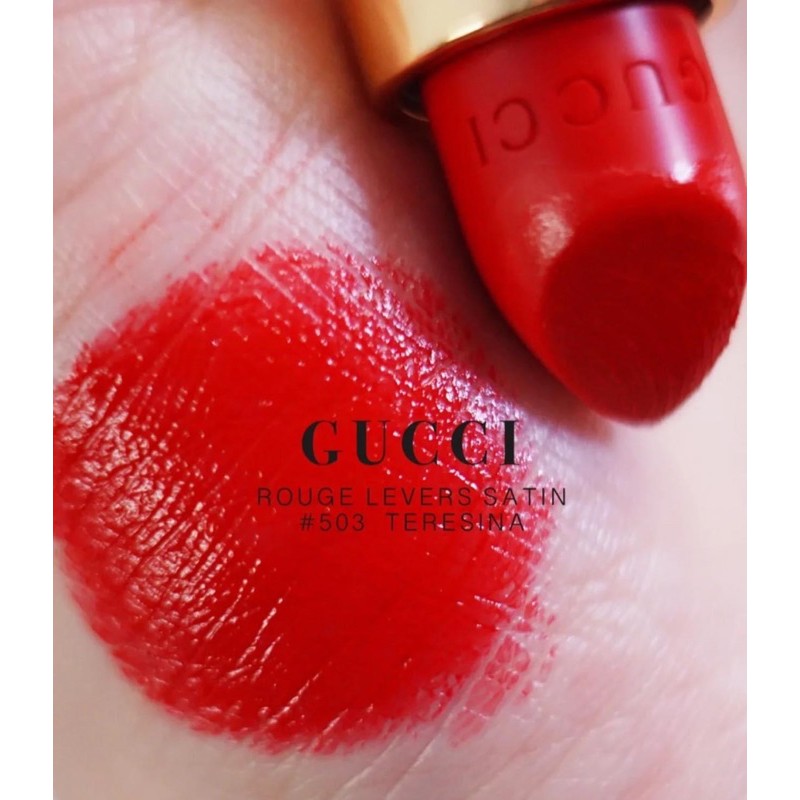 Son Gucci satin 503 là tone đỏ ruby