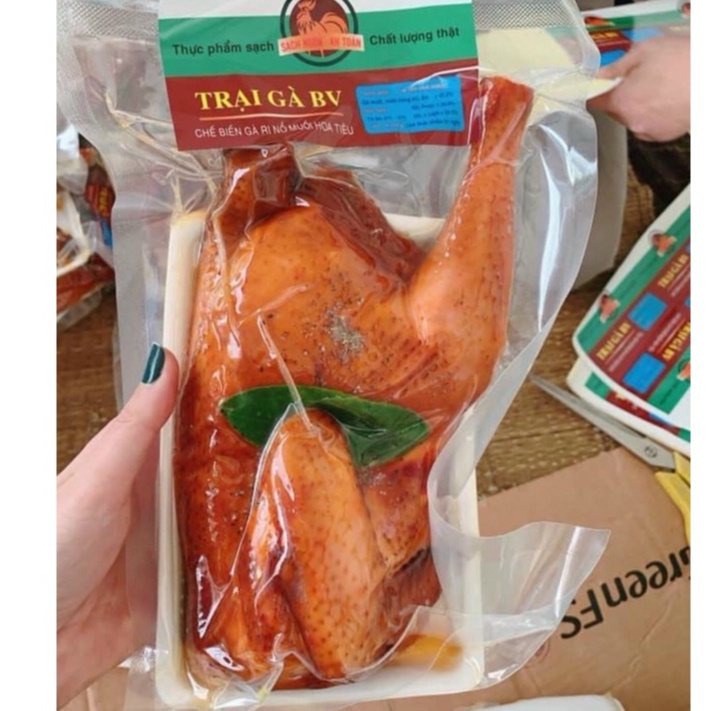 Đặc sản Gà hun khói nửa con dai ngon xuất sắc hàng công ty