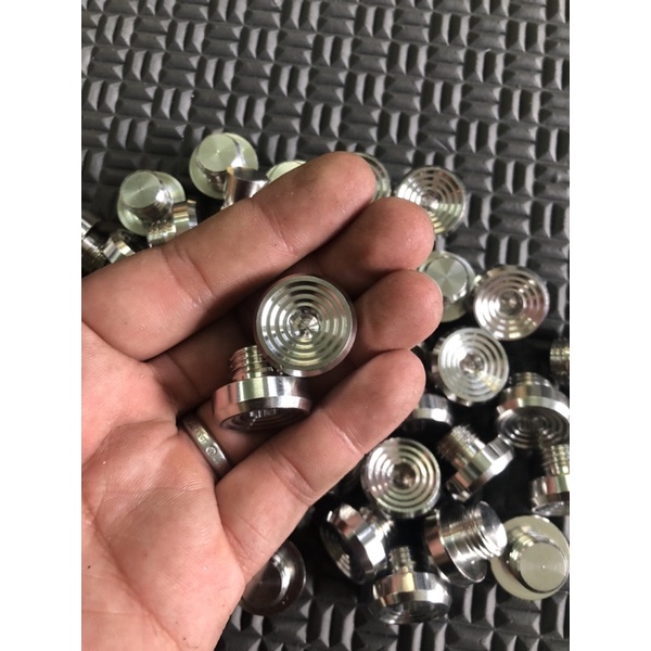 Ốc mâm lữa nhỏ inox304  mẫu M3 mẫu Thái dùng cho các dòng xe Honda,Yamaha