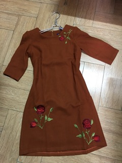 Vây dạ thêu hoa
