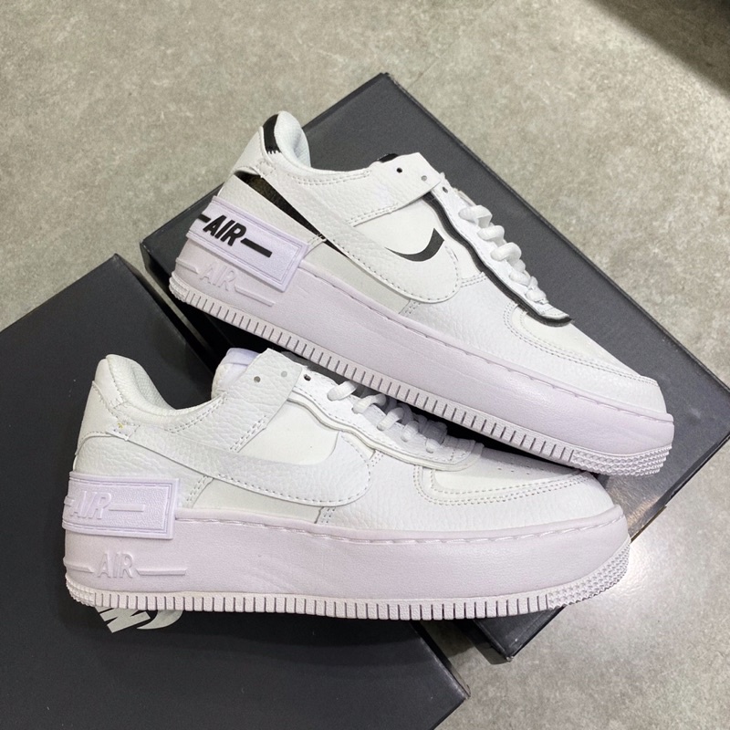 Giày thể thao shadow