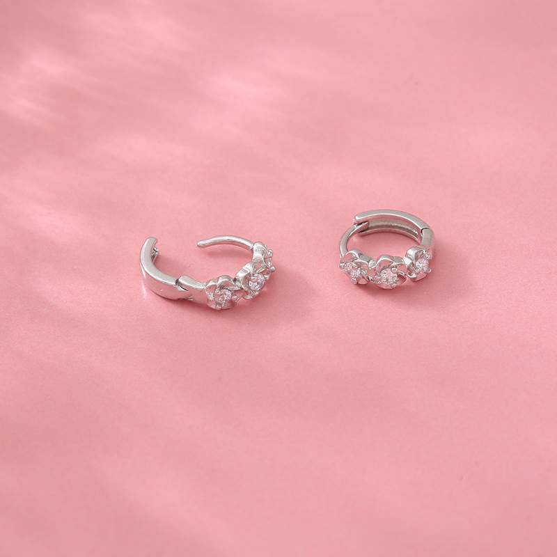 Đôi bông tai mạ bạc 925 hình tròn đính đá zircon đơn giản