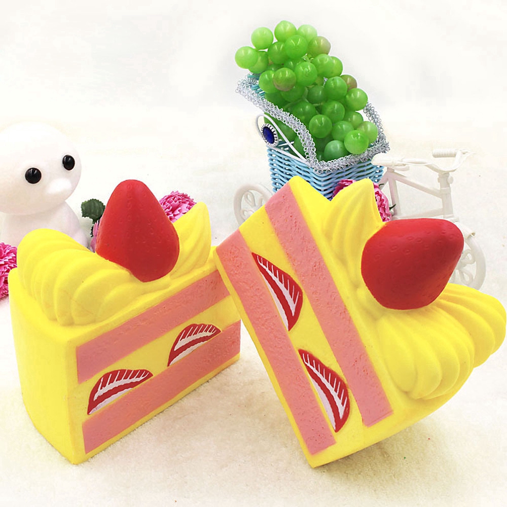 Đồ chơi Squishy hình bánh kem dâu