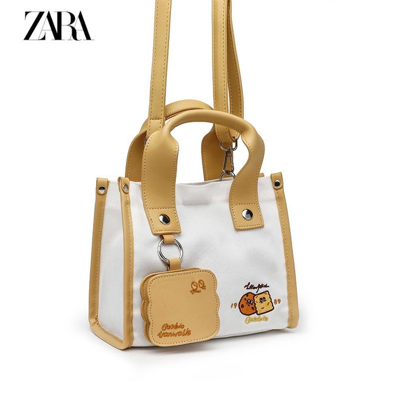 Zara Túi Đeo Chéo Vải Canvas Thêu Hình Cô Gái Dễ Thương Thời Trang 2022 7.23 2022