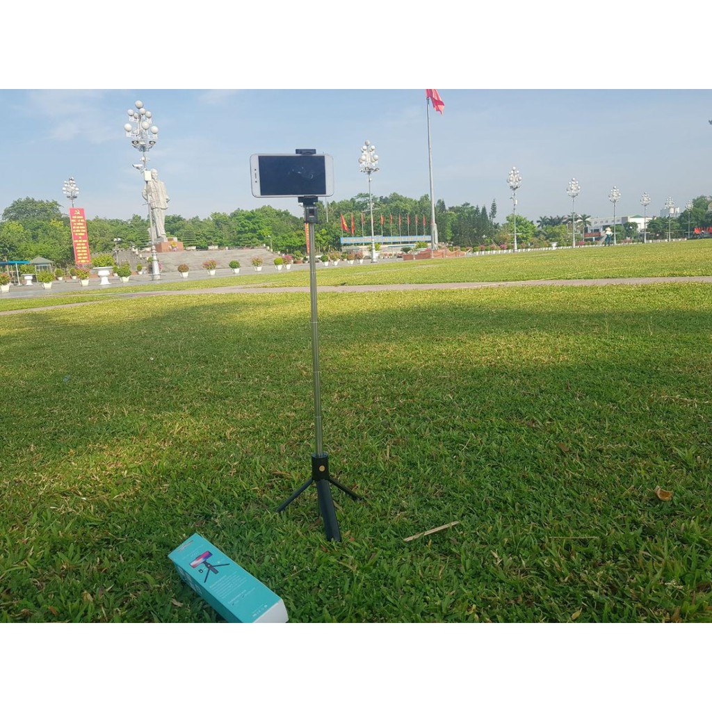 Gậy Chụp Ảnh Tự Sướng Bluetooth kiêm 3 Chân Đa Năng Live Stream Chụp Ảnh Gia Đình  – Chụp Hình Selfie | BigBuy360 - bigbuy360.vn
