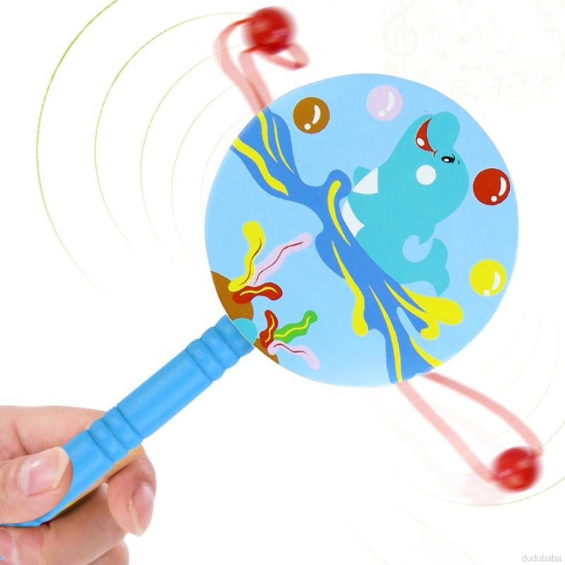 Trống lắc bằng gỗ thiết kế họa tiết hoạt hình xinh xắn dành cho bé