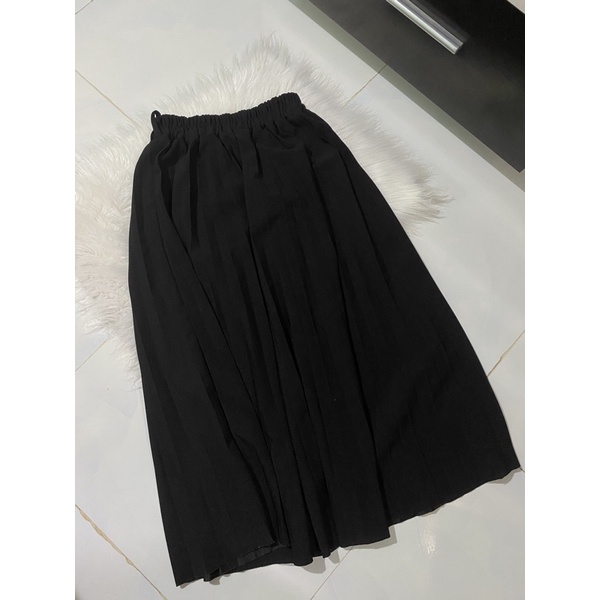 Thanh lí chân váy