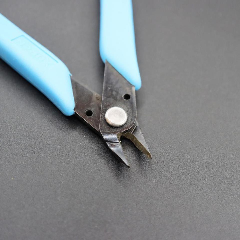 Kìm nail , kìm xuron bấm đá phá đá