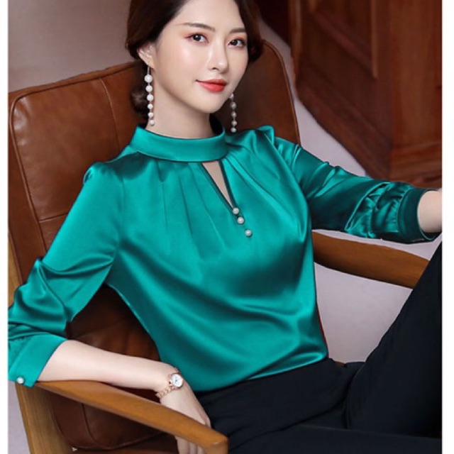Áo kiểu cổ lọ giọt nước size M L màu xanh, trắng