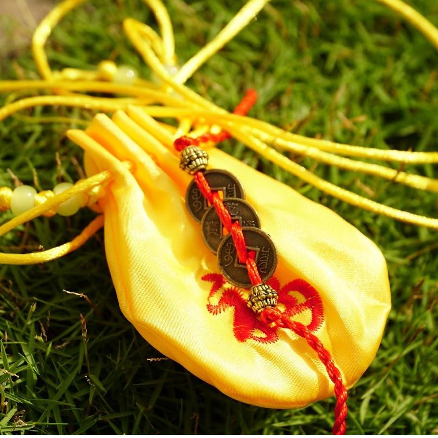 Túi Vàng phong thủy + Xâu 3 đồng xu chiêu tài