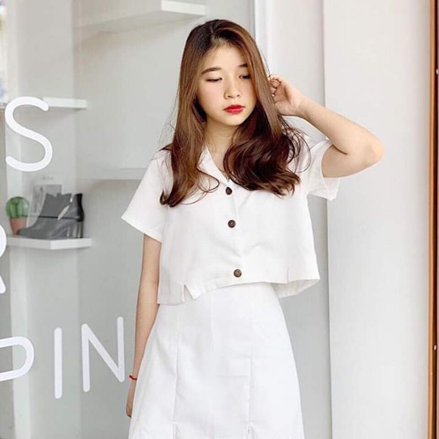 Set áo sơ mi croptop + váy chữ A trắng