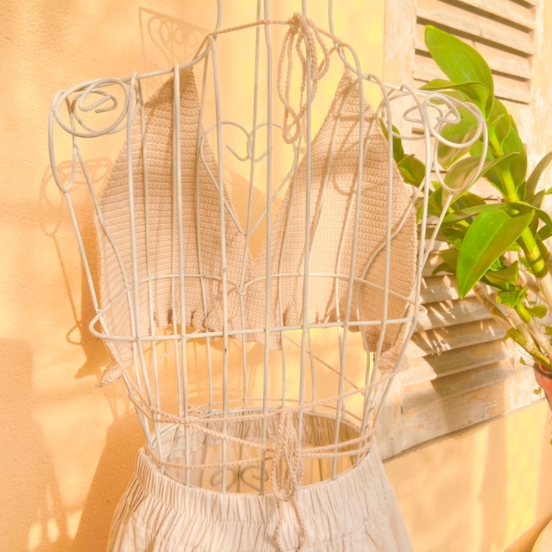 Áo len móc đan dây Handmade hở lưng viền bèo🥰