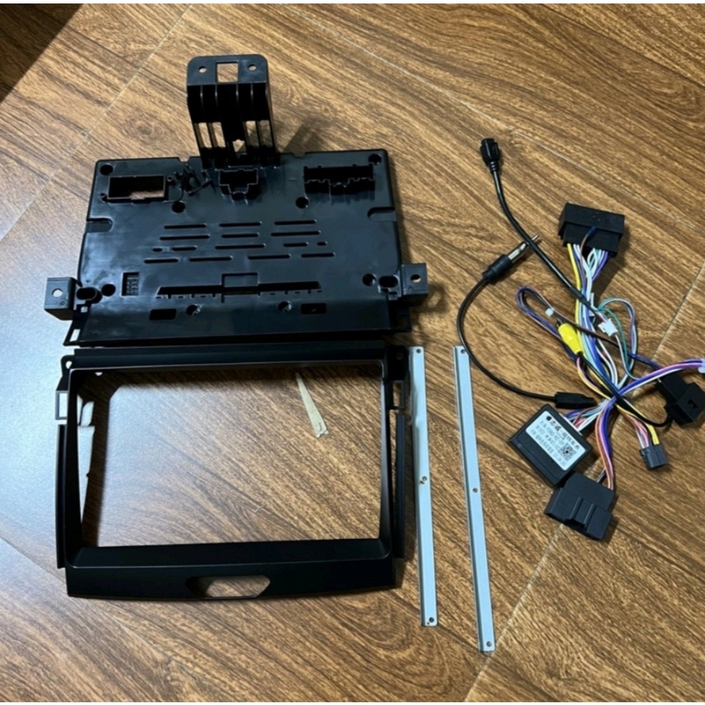 Mặt dưỡng màn hình FORD RANGER kèm jack zin 2018+2019