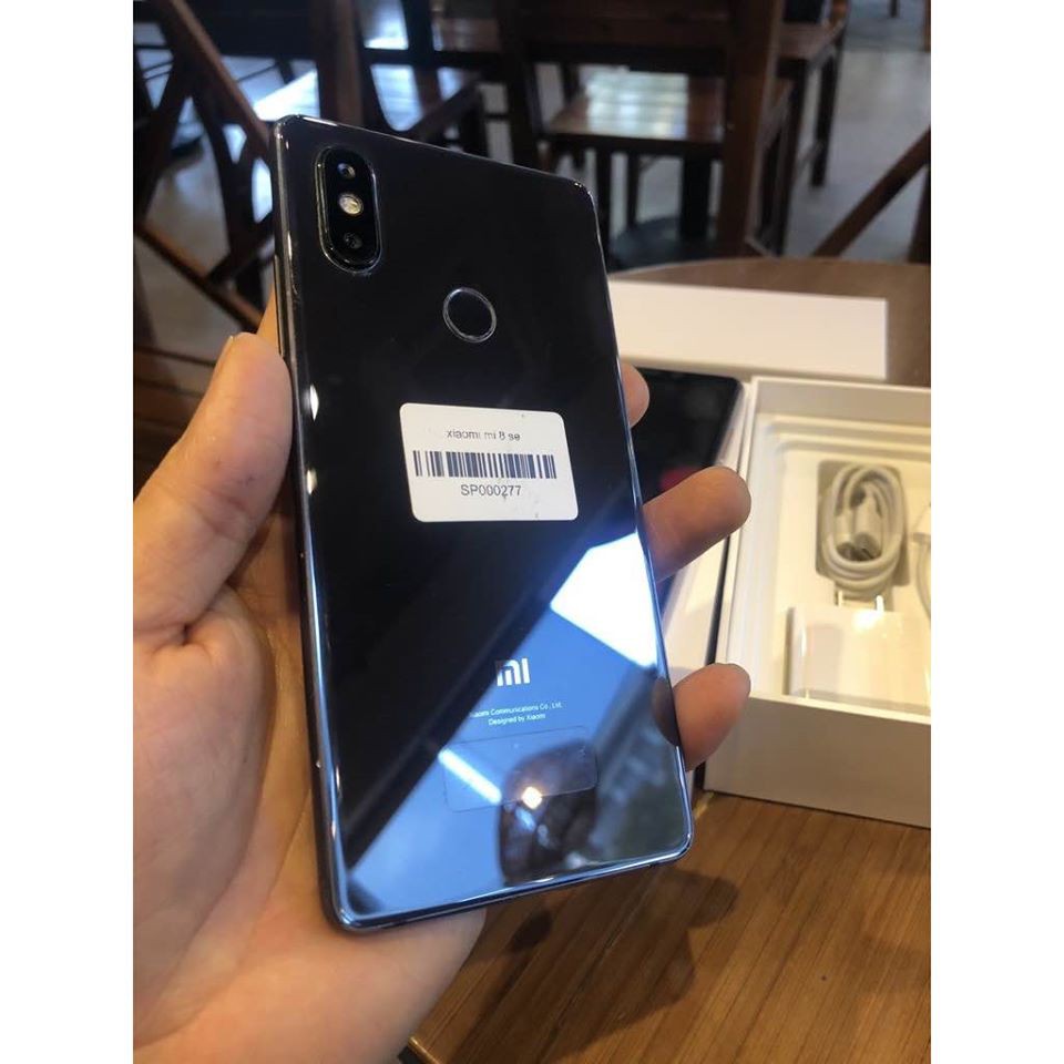 Điện thoại xiaomi mi 8 se nguyên hộp cpu snap 710 6gb bộ nhớ 64gb 2 sim siêu nét