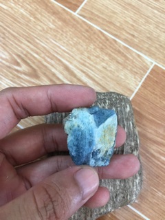 Aquamarin tự nhiên
