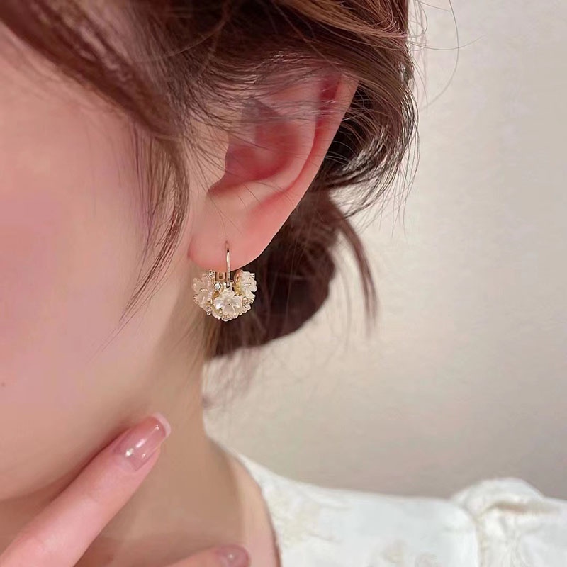 Bông Tai Hình Hoa Đính Đá Dễ Thương Ngọt Ngào Phong Cách Nhật Hàn
