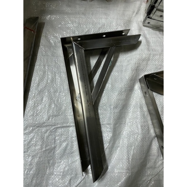 Ke kệ inox V3