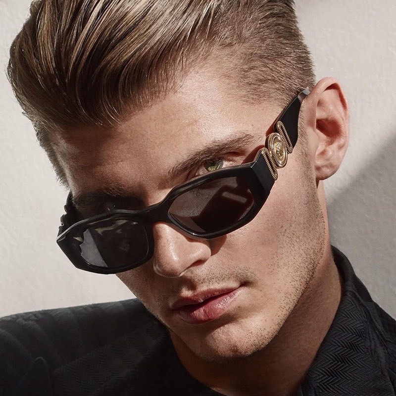Kính mát thời trang VS VERSACE 2 màu đen trắng logo vàng,phong cách châu âu sang trọng.Kiểu dáng unisex,chống UV400