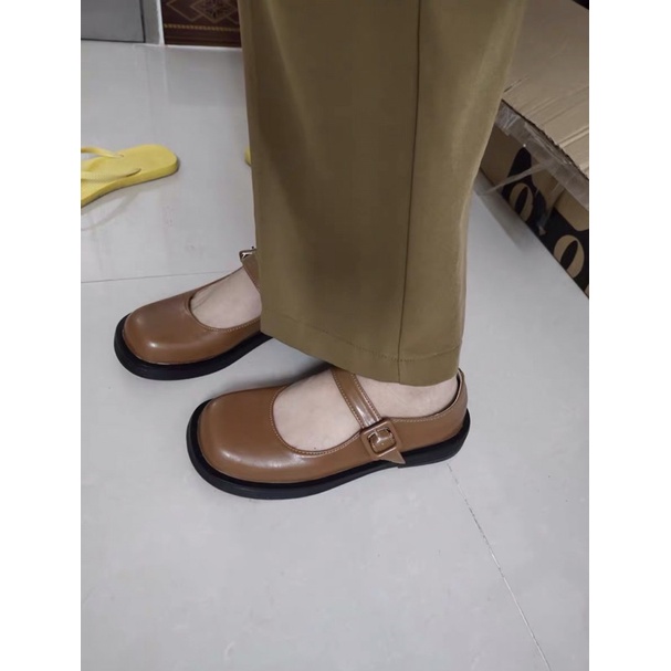 Giày marry jane da bóng kiểu dáng vintage