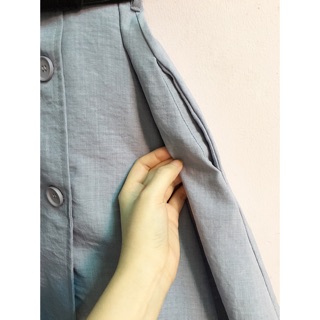 Đầm vest nút xoè bồng