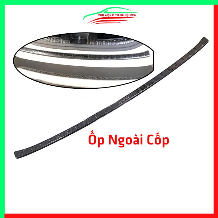 Ốp chống trầy cốp Santafe 2019-2021 cacbon sáng bóng