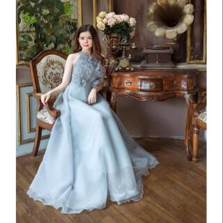 Dạ hội xốp cổ yếm váy xòe