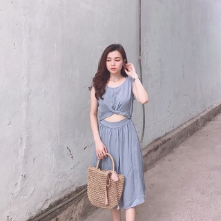 Đầm hở eo xoắn bụng