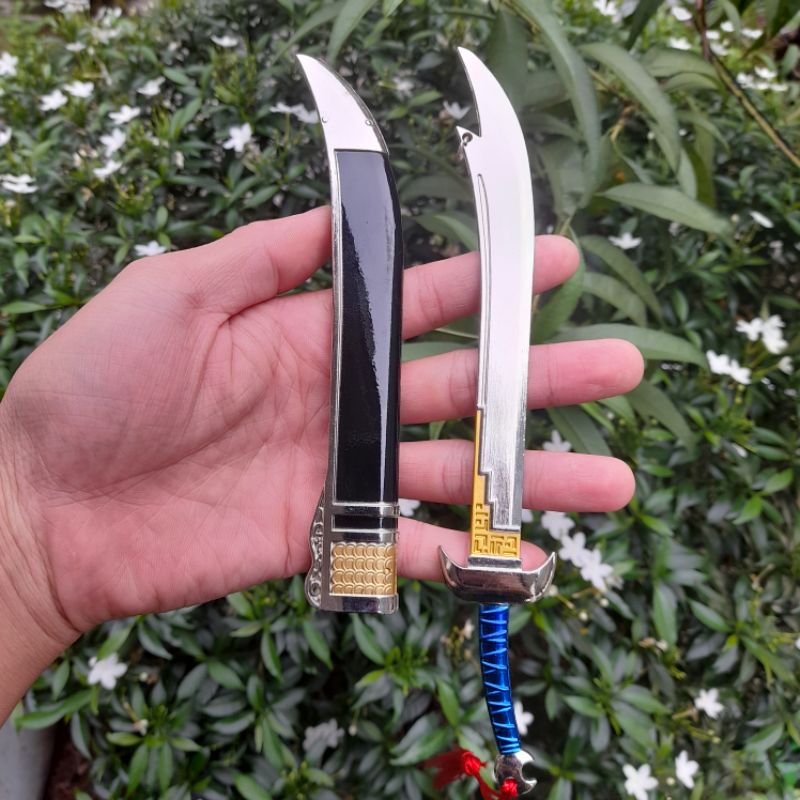 Mô Hình Tuyết Ẩm 22cm.