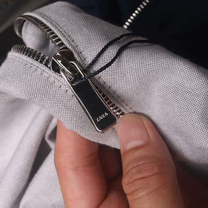 Bomber chất liệu vải oxford phối viền cổ trẻ trung