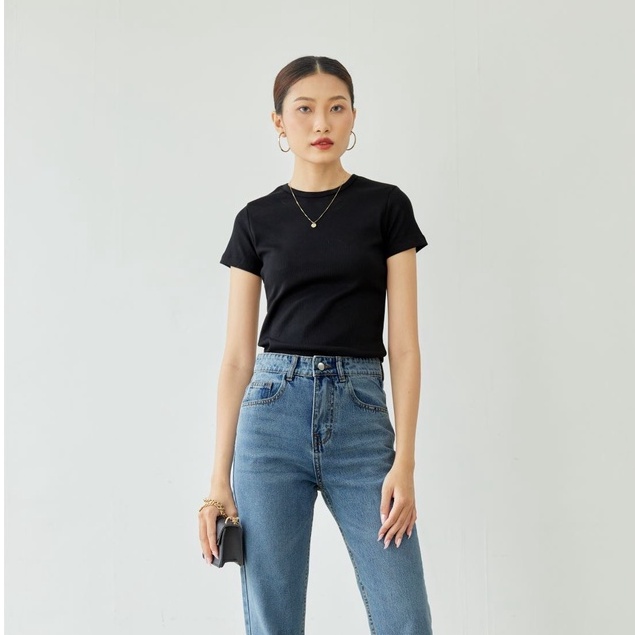 Áo Thun Bo Rib Tay Ngắn Form Ôm Màu Đen/Trắng - Weier.Q