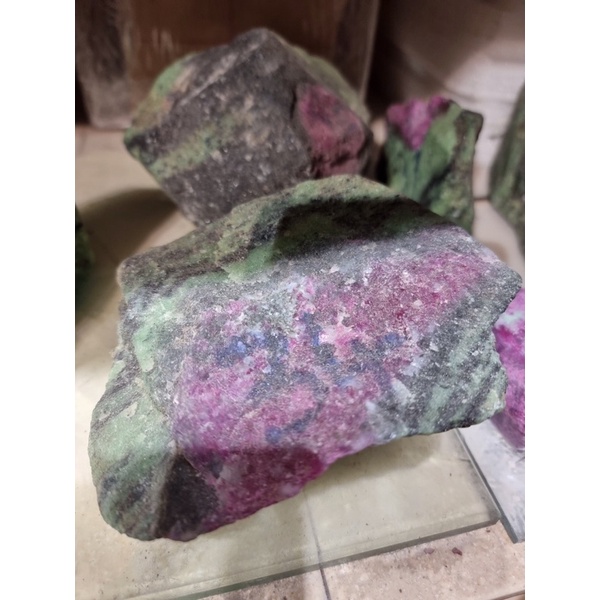 100gr Ruby Zoisite–Anyolite (Đá Thô Ruby Nam Phi)