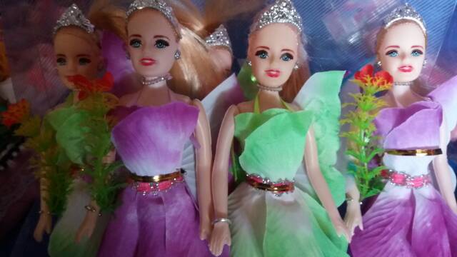 Hộp Đồ Chơi Búp Bê Barbie Có Cánh Dễ Thương Xinh Xắn