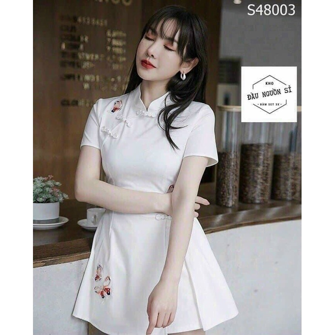 Sét Đồ Bộ Nữ Thiết Kế Sang Chảnh Áo Cổ Tàu Nút Mây Họa Tiết  & Quần Short