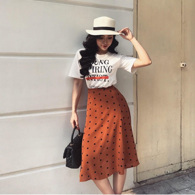 Set áo phông + chân váy chấm bi
