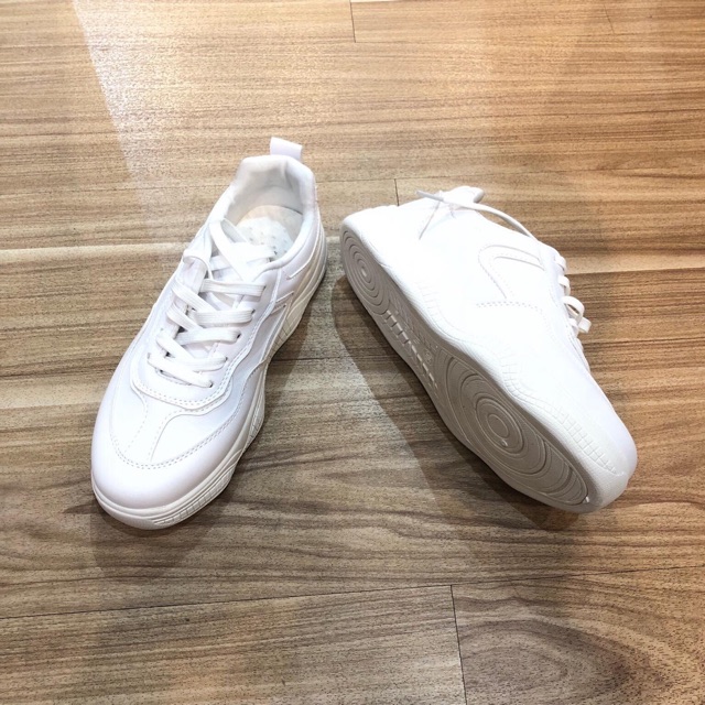 Giày Sneaker