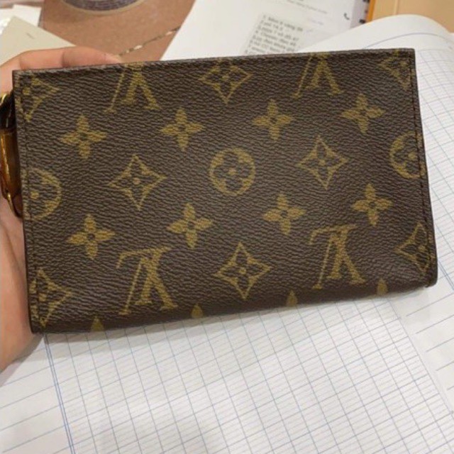 Ví cầm tay LV pouch monogram