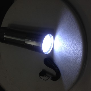 Đèn pin siêu sáng bỏ túi