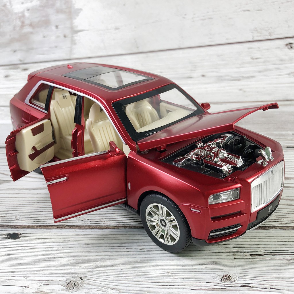 Xe mô hình tỉ lệ 1:24 Rolls Royce Cullinan hợp kim cao cấp, tinh xảo như xe thật