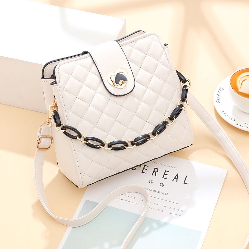 Túi Đeo Chéo Nhỏ Quai Xích Hình Thoi Phong Cách Mới Cao Cấp Dễ Phối Đồ Cho Nữ